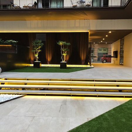 Apartamenticos Plaza Del Pilar I سرقسطة المظهر الخارجي الصورة
