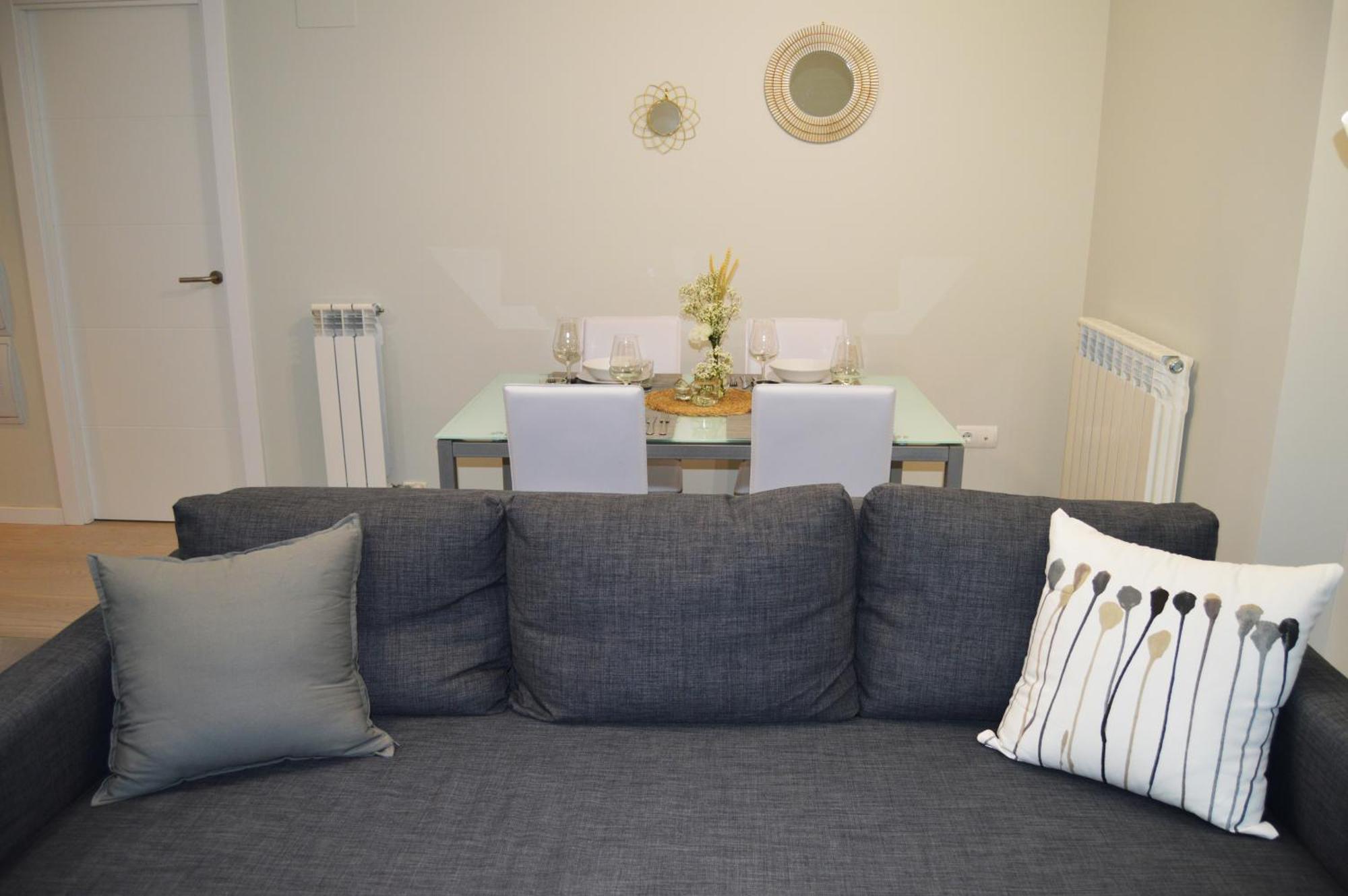Apartamenticos Plaza Del Pilar I سرقسطة المظهر الخارجي الصورة
